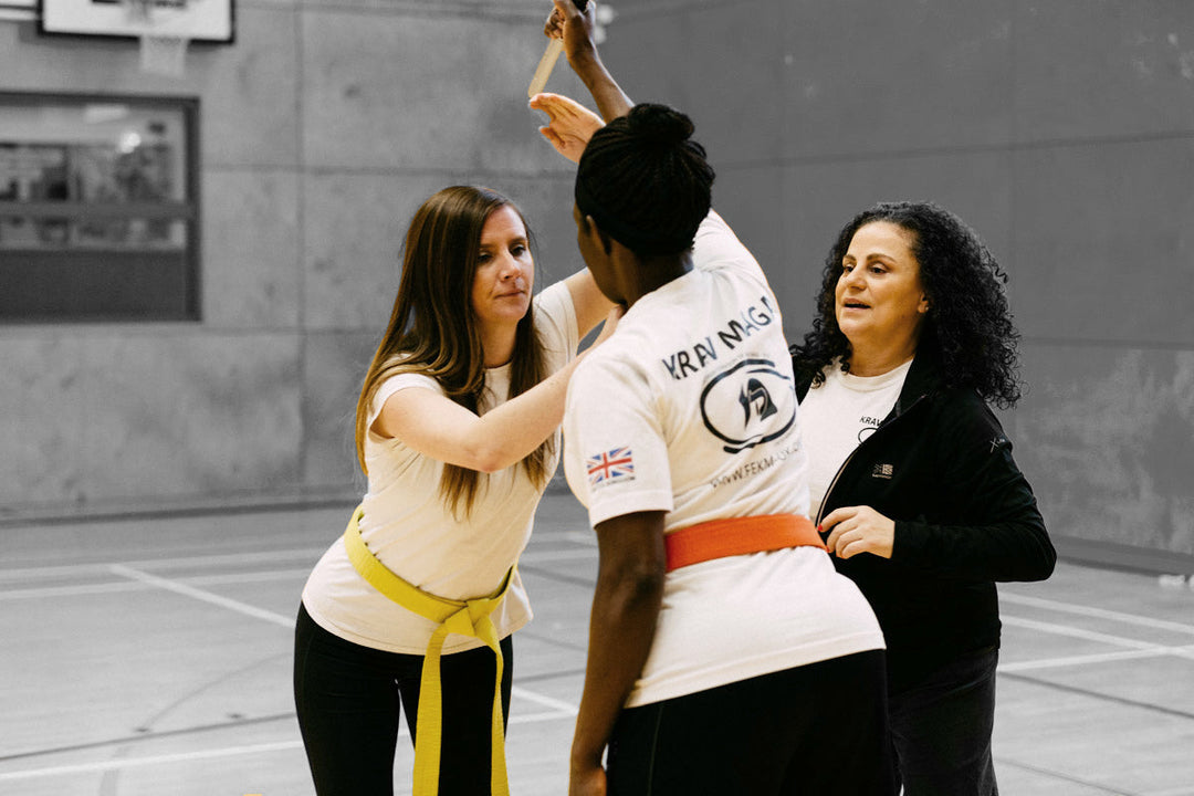 10 Best Self Defense Classes for Women in 2025 – Defender Ring